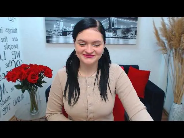Live sex webcam photo for KiraLov #241367653