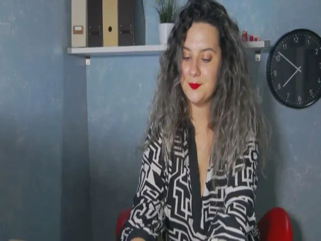 Live sex webcam photo for CurlyVibe #253664644