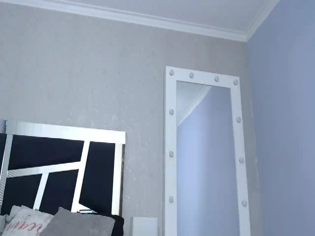 Live sex webcam photo for Pythonissa97 #260692303