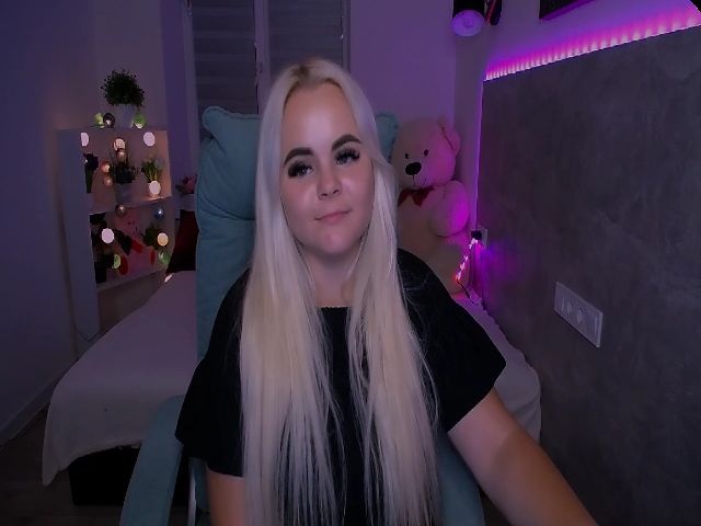 Live sex webcam photo for Jenni__fer #257892967