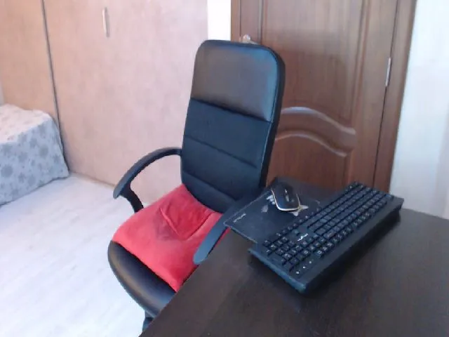 Live sex webcam photo for MisJulia #262703730