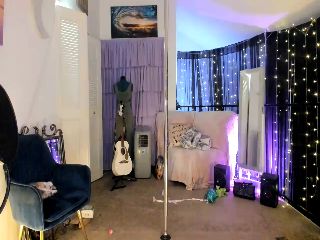 Live sex webcam photo for PetiteJewel #251845600