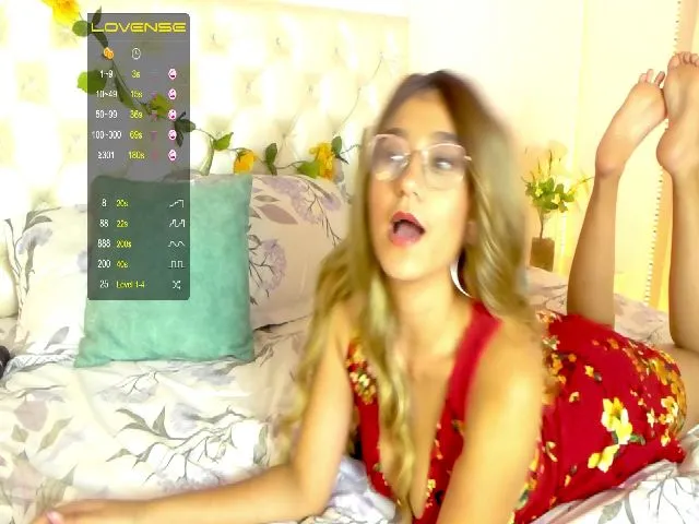 Live sex webcam photo for RubiJasper #262443906