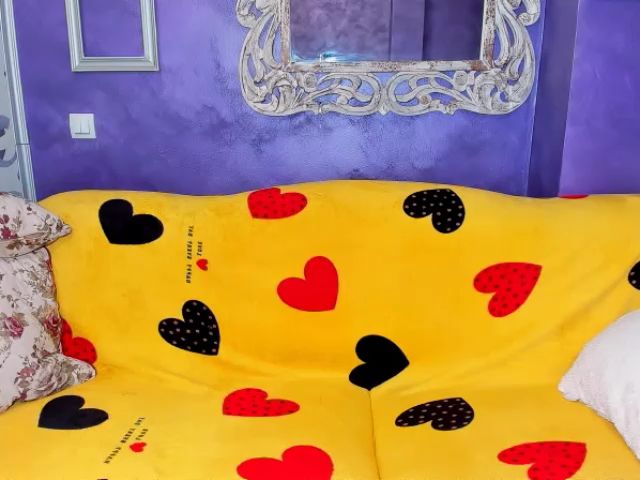 Live sex webcam photo for GoddessInk #260895678