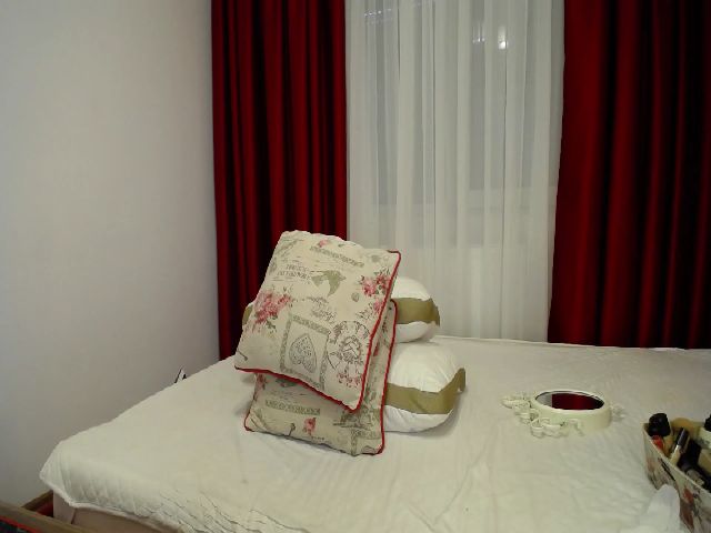 Live sex webcam photo for JhoannaSS #262674153