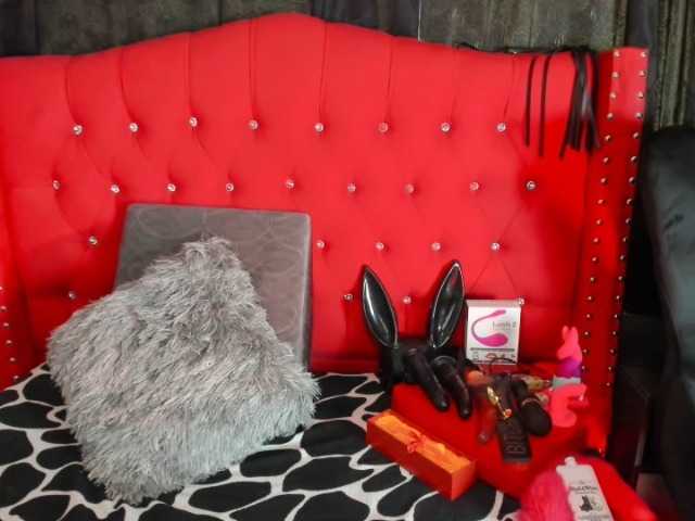 Live sex webcam photo for mariex666 #245363702