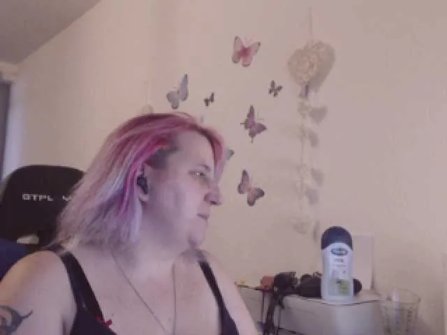 Live sex webcam photo for DrachenLady39 #240951258