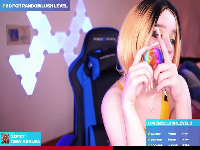 Live sex webcam photo for Annie_may_ #252899163