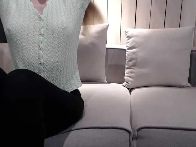 Live sex webcam photo for Shy-SweetGirl #240931067