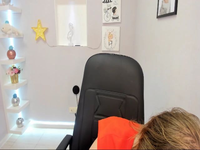 Live sex webcam photo for BelindaVibe #252961904