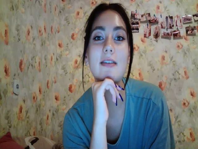 Live sex webcam photo for lolly_hollyy #258314498