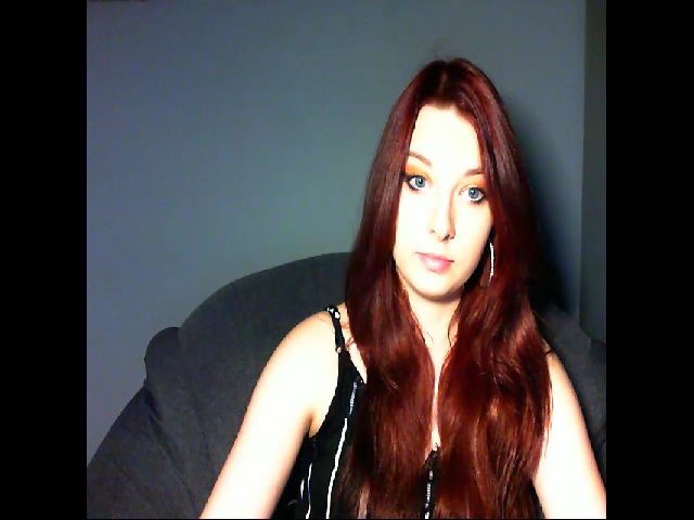 Live sex webcam photo for VirginLuna18 #253527587