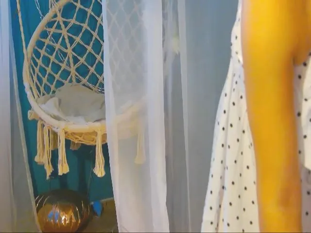 Live sex webcam photo for AyleenRosie #254447608