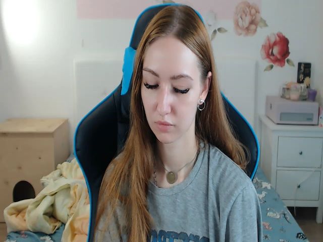 Live sex webcam photo for CassidyShine #254127876