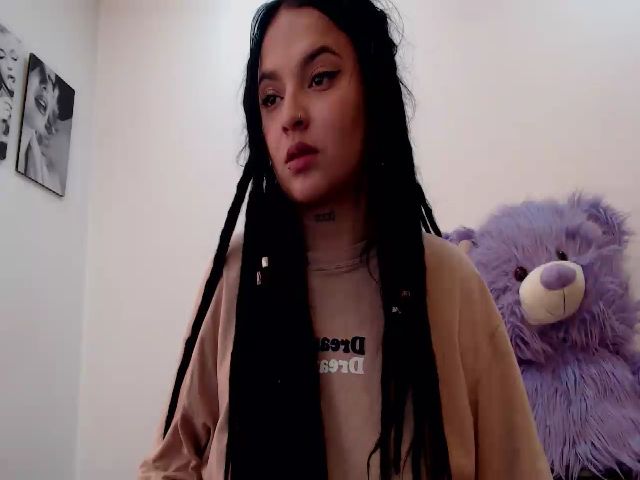 Live sex webcam photo for NinaFeliu #258753211