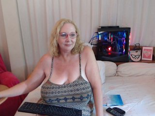 Live sex webcam photo for LisaLinny #240629634
