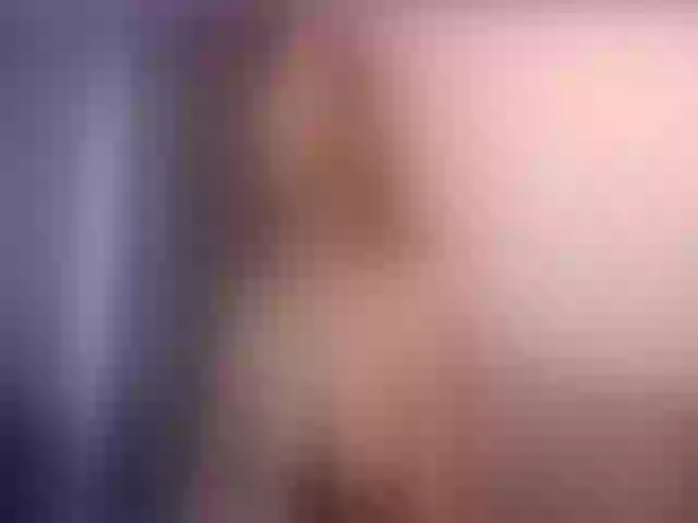 Live sex webcam photo for LulyXX #264079780