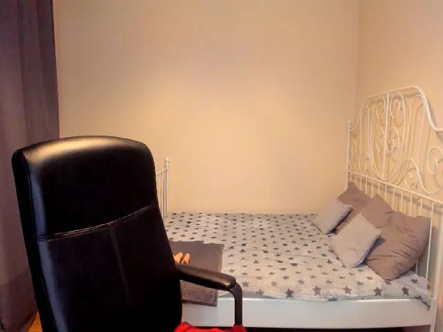 Live sex webcam photo for A11yson #254329410