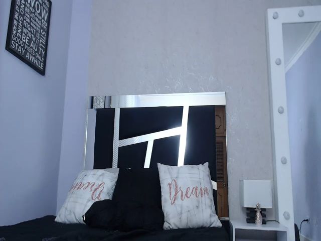 Live sex webcam photo for Pythonissa97 #256980675