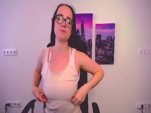 Live sex webcam photo for RebekaJo #263042814