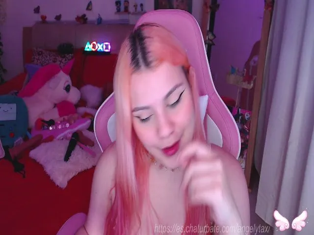 Live sex webcam photo for Angelytaxx #252709535