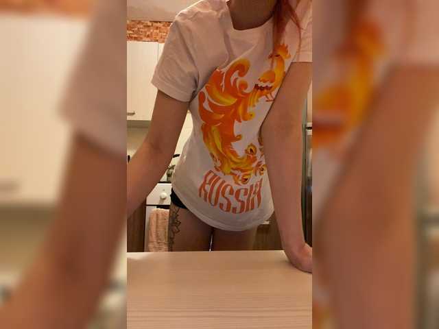 Live sex webcam photo for KiraLiLime #287989916