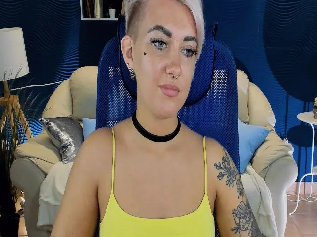 Live sex webcam photo for AkioTy #262954626