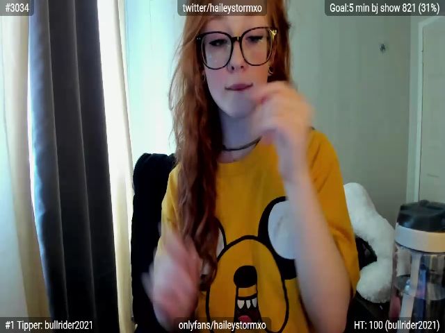 Live sex webcam photo for Haileystormxo #257681212