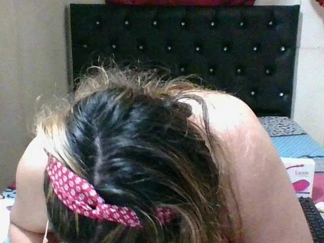Live sex webcam photo for Victoriamor #242880767