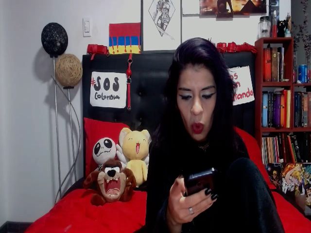 Live sex webcam photo for MilfKatty #253695320