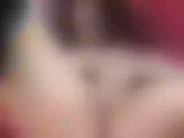 Live sex webcam photo for MashaSquirts #241183862