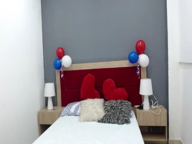 Live sex webcam photo for Sophia_roy #254617290