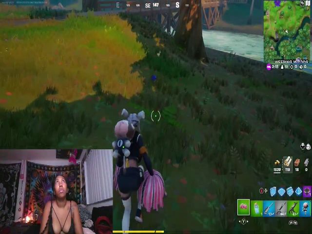 Live sex webcam photo for hennyhoneypot #254001074