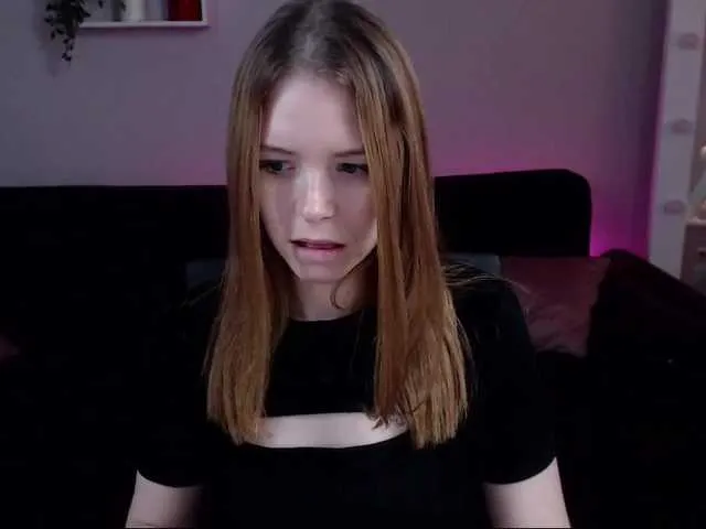 Live sex webcam photo for EmmaBryan #242032864