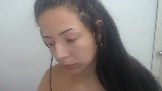 Live sex webcam photo for aleja_hot03 #244600330