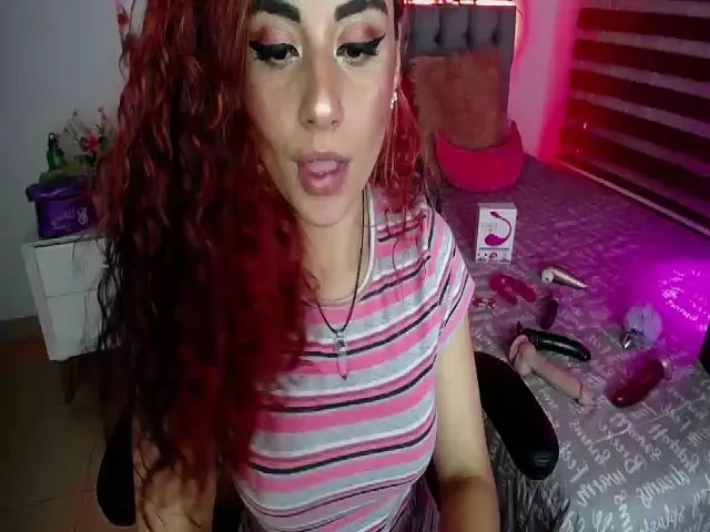 Live sex webcam photo for Cristal_19 #256821264