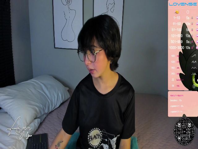 Live sex webcam photo for Arya_Line #257992675