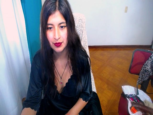 Live sex webcam photo for SUZZY23 #256786918