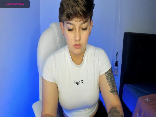 Live sex webcam photo for SalemJimenez #253352431