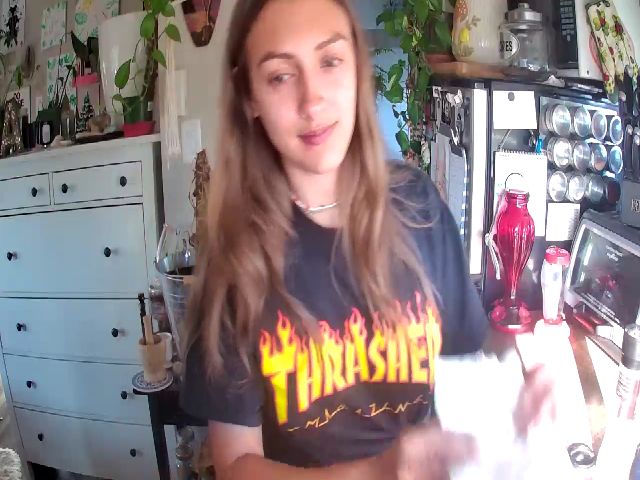 Live sex webcam photo for Sexylexi211 #263344467