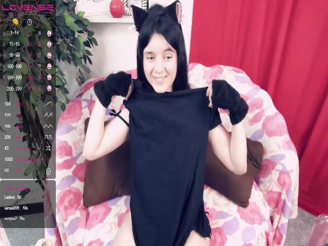 Live sex webcam photo for LittleShyyy #264447451