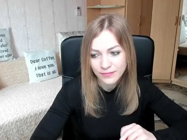 Live sex webcam photo for CherishSia #241284425