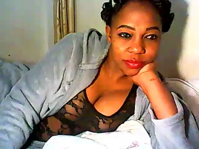 Live sex webcam photo for AfriPrincess #253975518