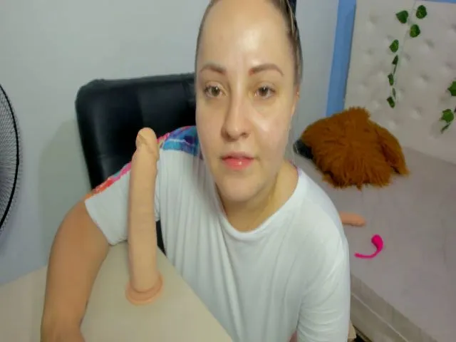 Live sex webcam photo for Dulce_maria_s #256510572