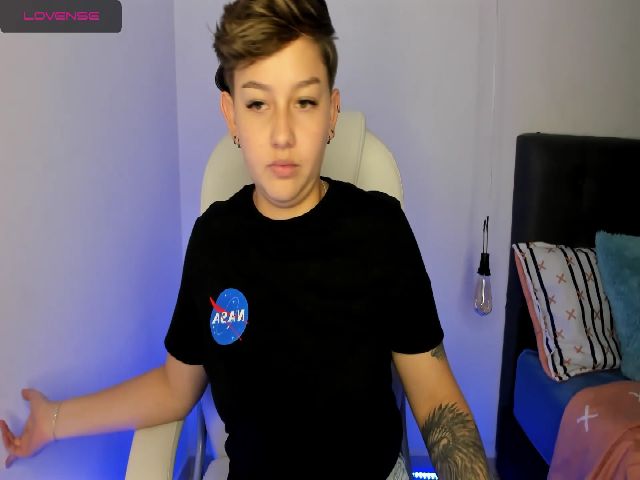 Live sex webcam photo for SalemJimenez #253659871