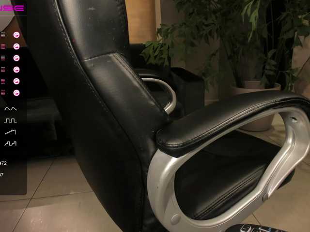 Live sex webcam photo for ValerieAustin #287947135