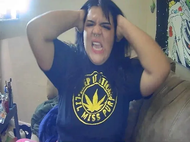 Live sex webcam photo for Lilmisspurp #257733916