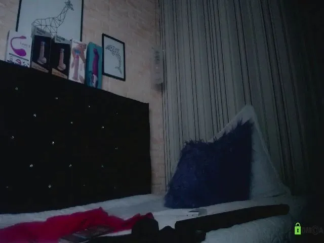 Live sex webcam photo for Roxana_06 #254428622