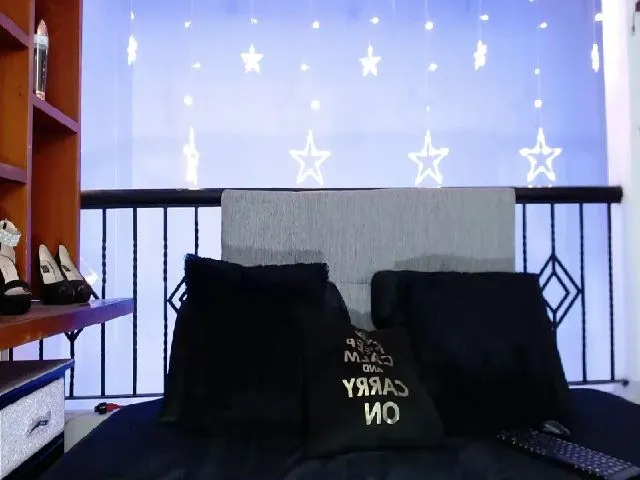 Live sex webcam photo for Yeli_Amber #264633650