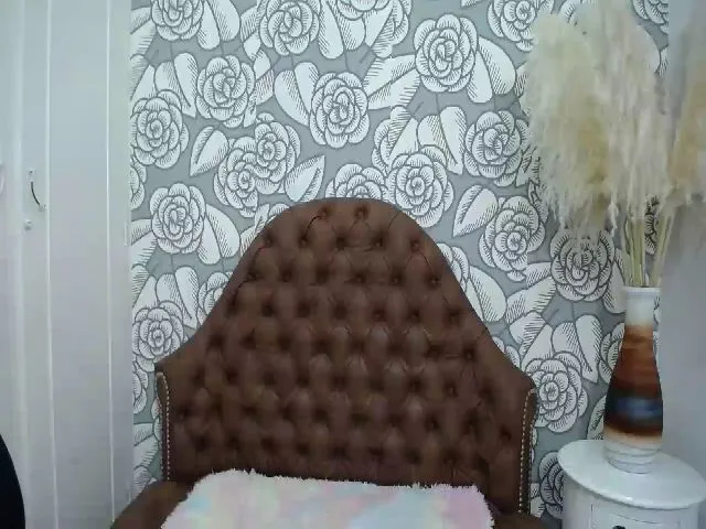 Live sex webcam photo for Lola_chuil #257052314